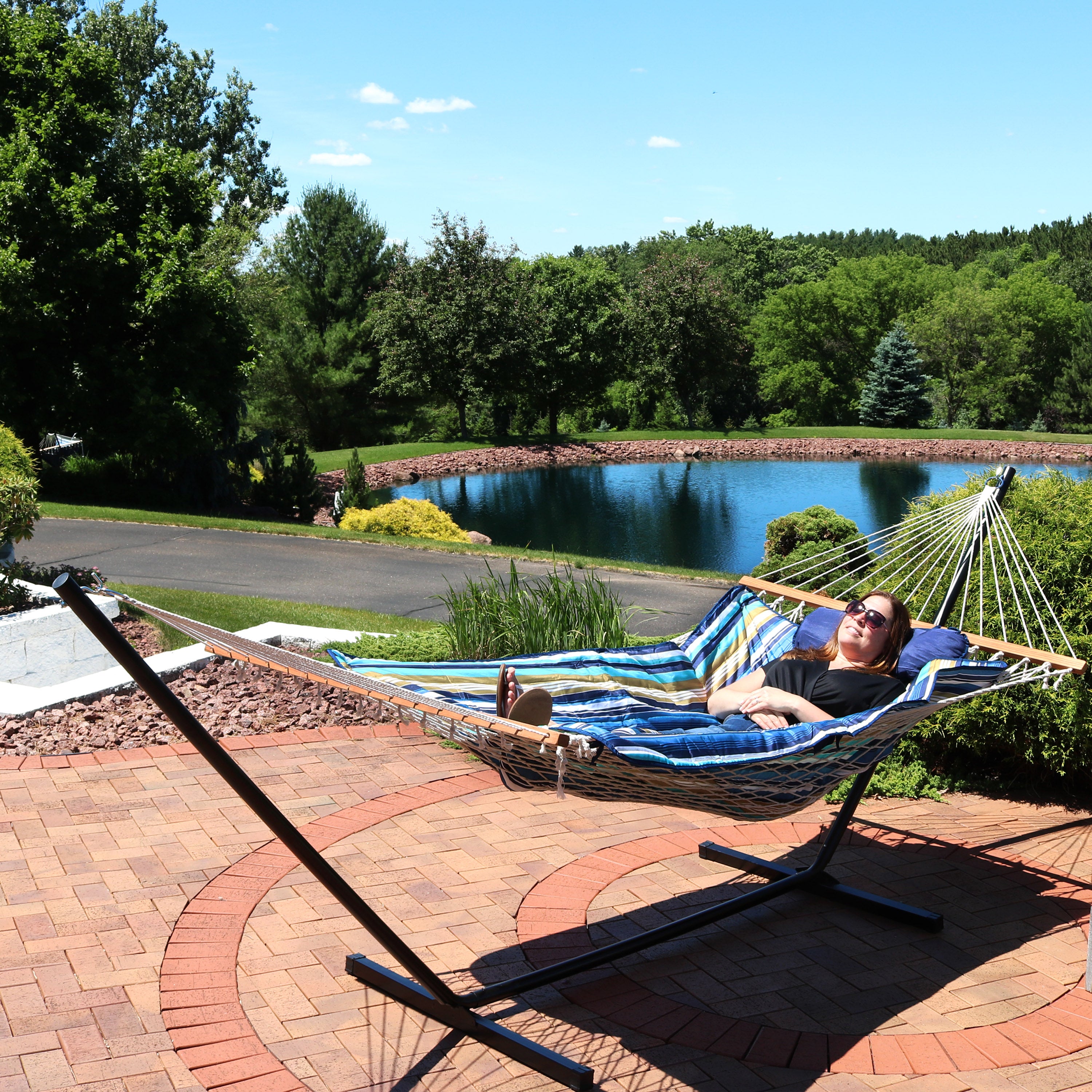 Rope Hammock with Steel Stand, Pad, and Pillow Q475482