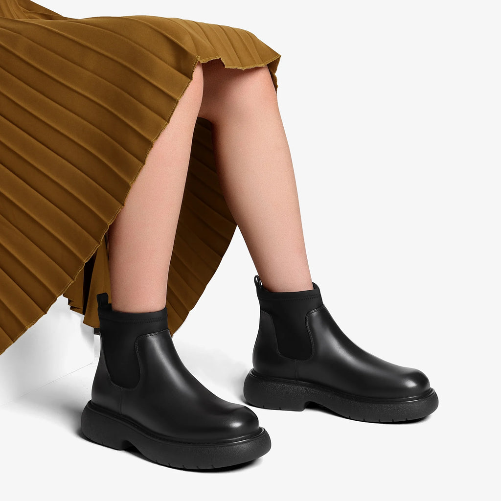 Black Size 7.5 Chelsea Booties O726882