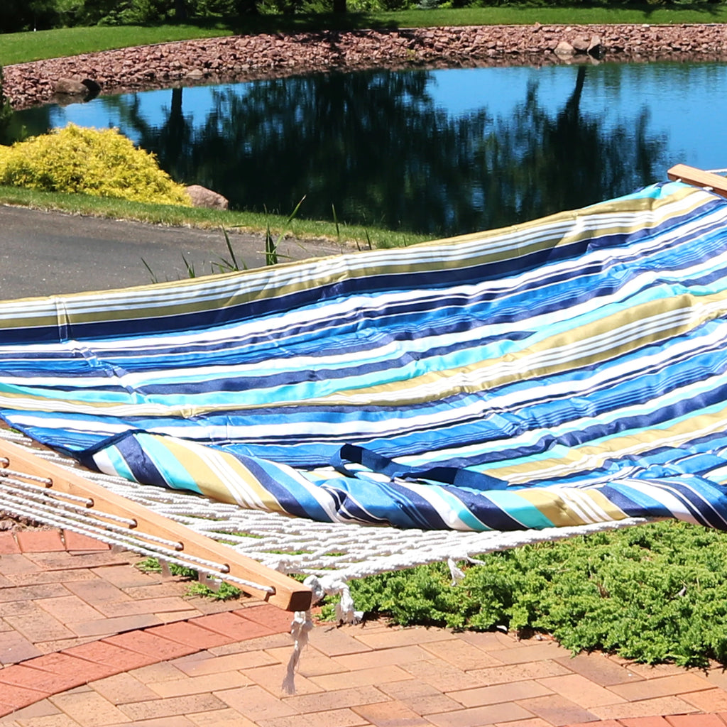 Rope Hammock with Steel Stand, Pad, and Pillow Q475482
