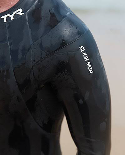 Black Men Small Wetsuit E52578