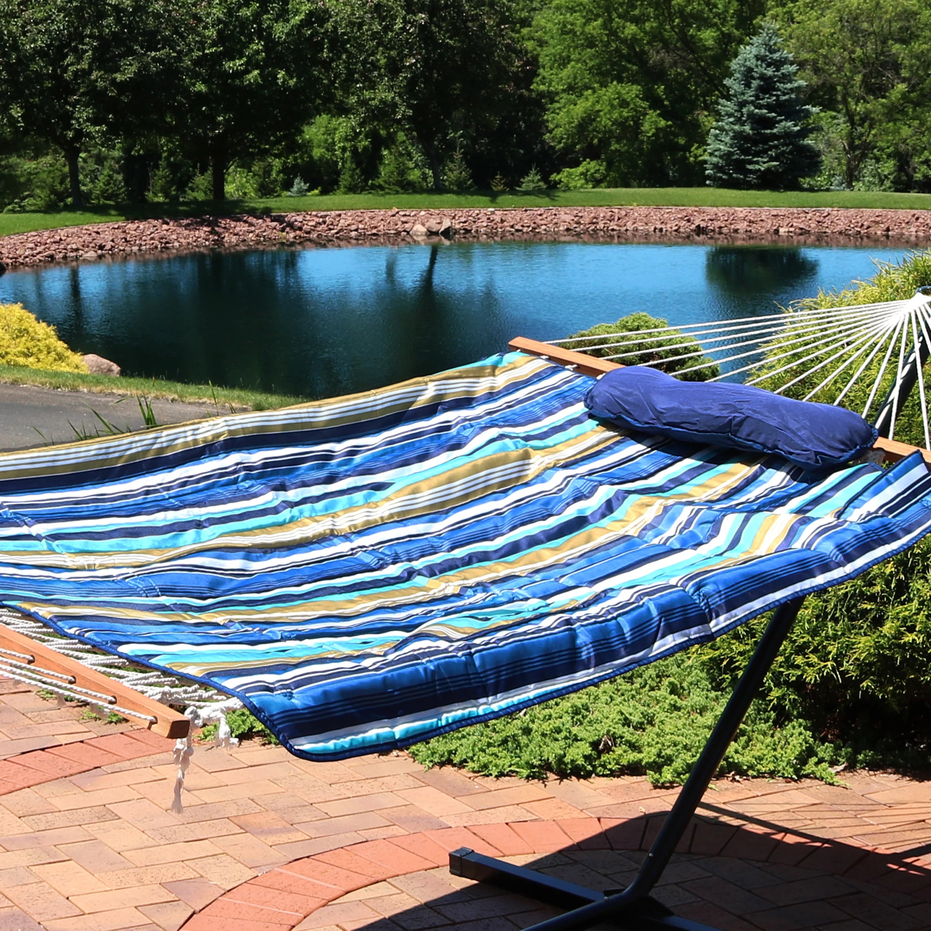 Rope Hammock with Steel Stand, Pad, and Pillow Q475482