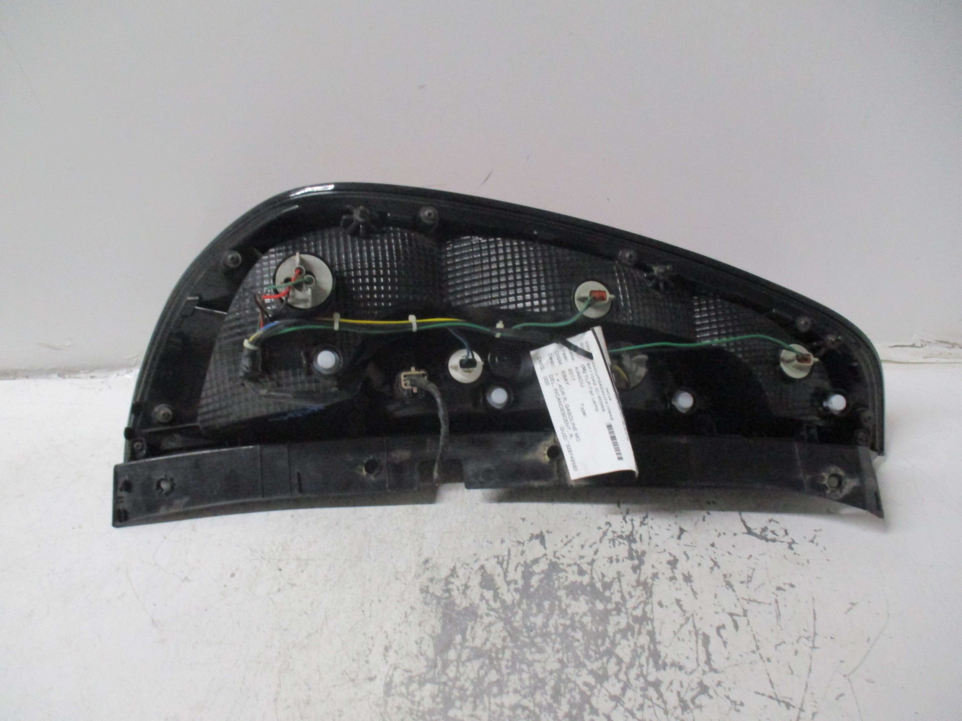 Pre-Owned Kia Soul Passenger RH Tail Light Lamp A317424