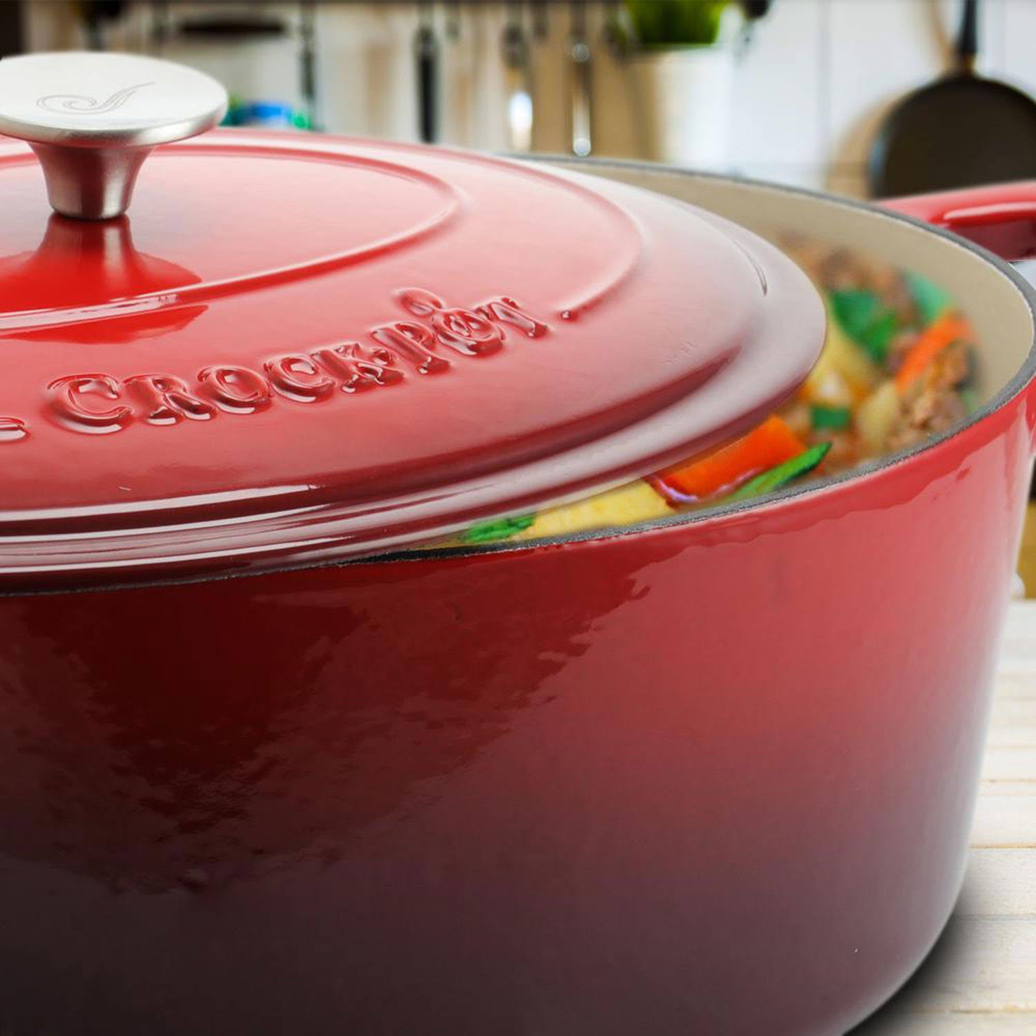 7 qt Oval Cast Iron Dutch Oven P823