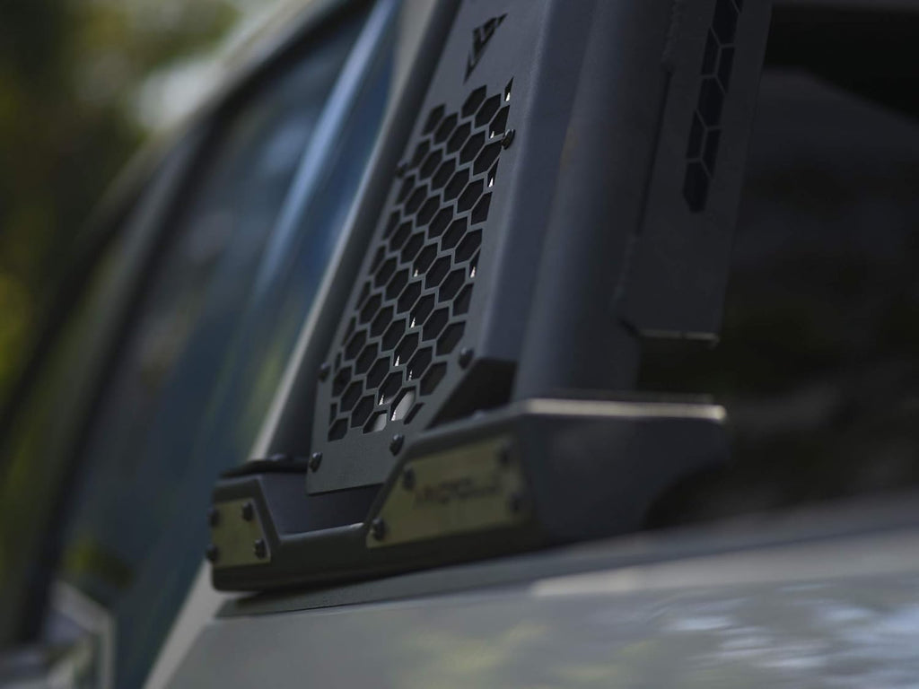 Chase Rack with LED Shroud for Full Size Trucks R547