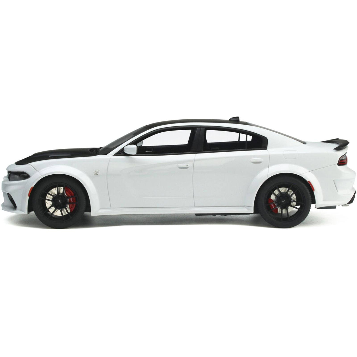 White 1/18 Dodge Charger SRT S8701